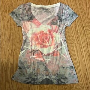 Love Floral V-Neck Short Sleeve Tee